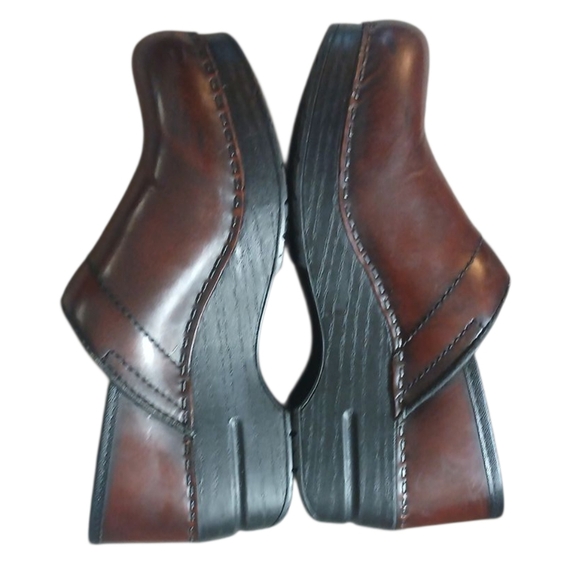 Dansko Magogany Red Leather Clogs Slip On Comfort Shoes Womens Sz 6 - Picture 2 of 12